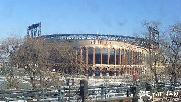 2011-01-004 (700x394).jpg