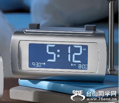 self-setting-alarm-clock.jpg