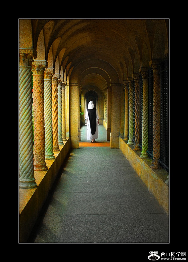 Holly Hall.jpg