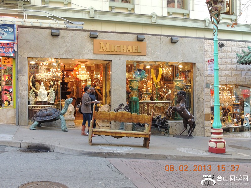live pictures #3 850_.jpg