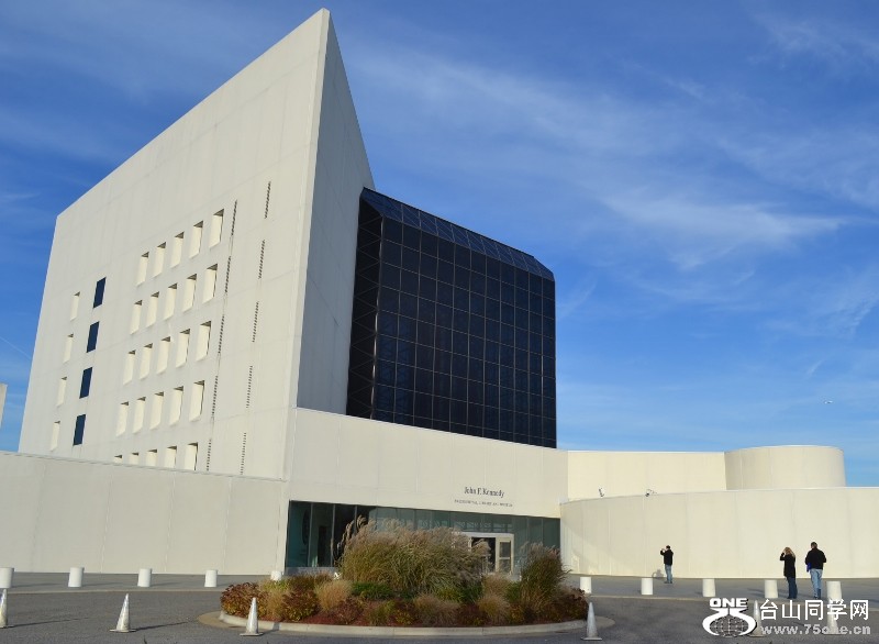 UMass 2011-11-19 086 (800x586).jpg