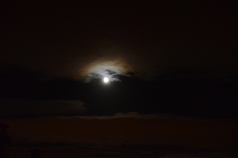 moon 050_.jpg