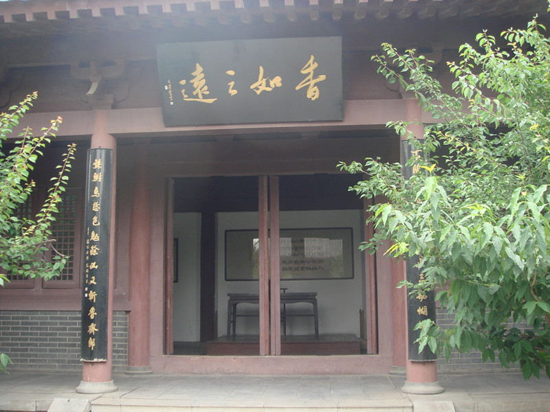 DSC02001_.jpg