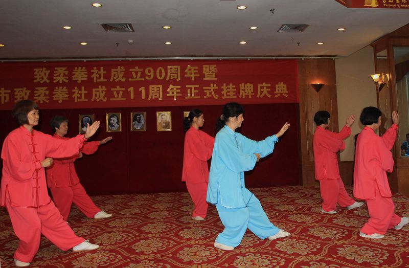 ½ļ(3) 1562_.jpg