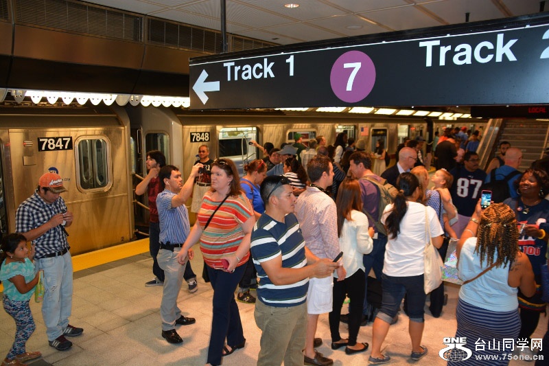 RON_8392 (800x533).jpg