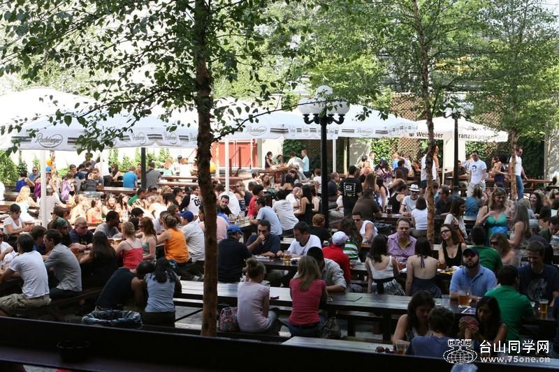 beer garden01.jpg